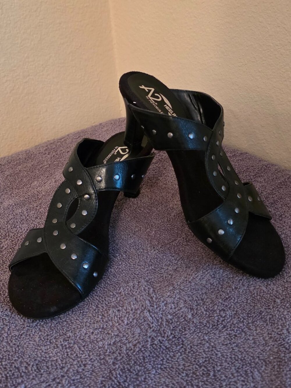 Aerosoles A2 Black Studded Slide Sandals Mules Heels Size 7
